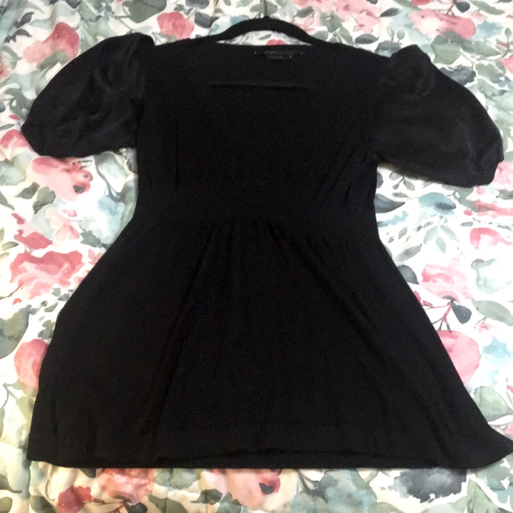 V-neck black top sz S by BCBGMaxAzria